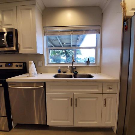 Lakefront Vacation Home - Sleeps 8 데이비 외부 사진