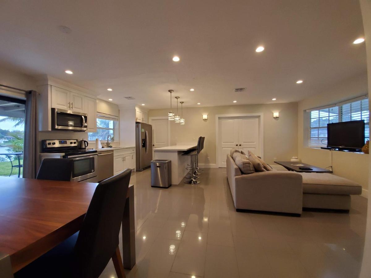 Lakefront Vacation Home - Sleeps 8 데이비 외부 사진