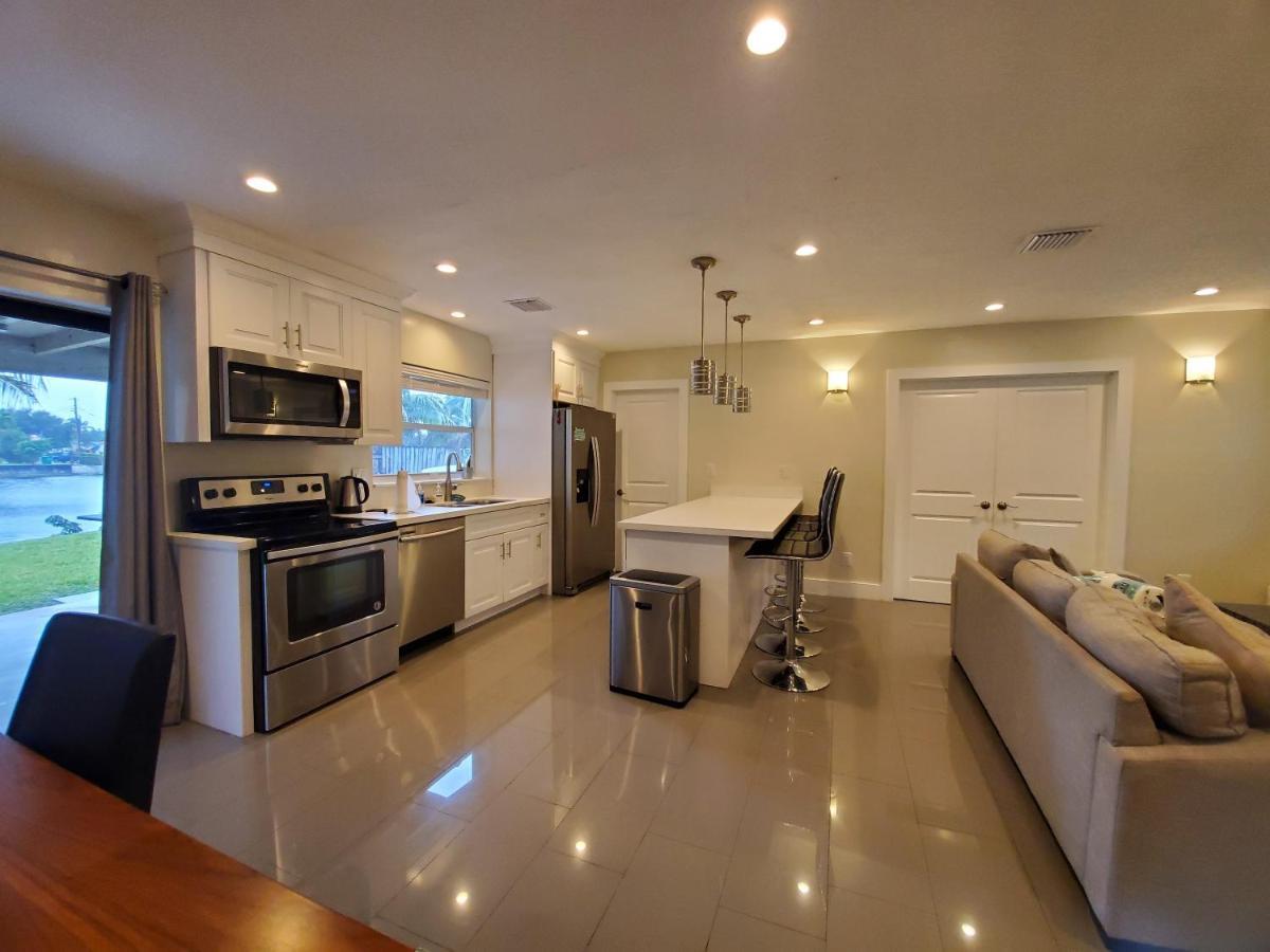 Lakefront Vacation Home - Sleeps 8 데이비 외부 사진