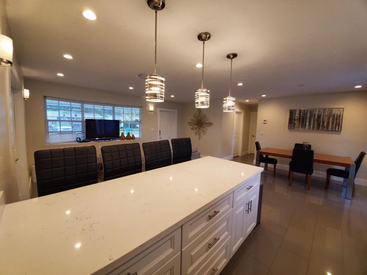 Lakefront Vacation Home - Sleeps 8 데이비 외부 사진