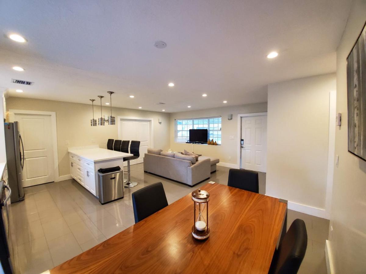 Lakefront Vacation Home - Sleeps 8 데이비 외부 사진